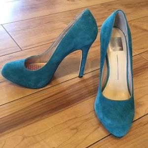 Dolce Vita turquoise suede pumps size 7